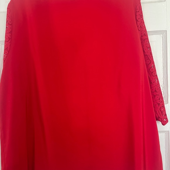 Red blouse/top - Picture 4 of 12